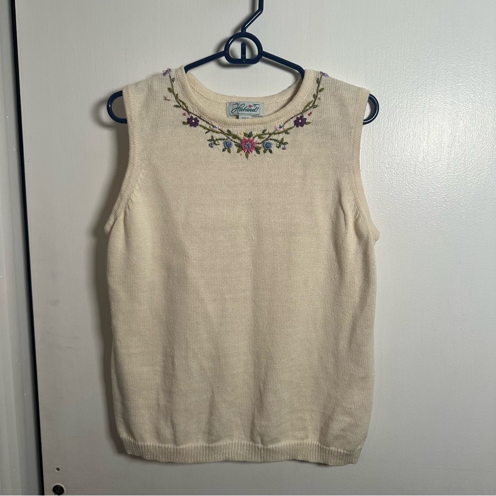 Vintage Haband Floral Embroidered Sweater -Women’s L – Cream Cottagecore